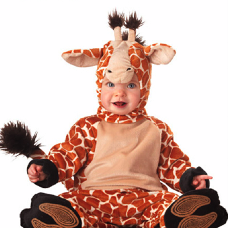 bossy_giraffecostume.png