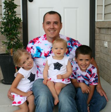 4th of July Craft:  Tie Dye Tees