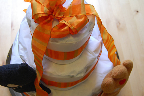 how to make diaper cakes