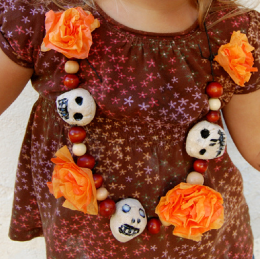 holiday_necklace.png