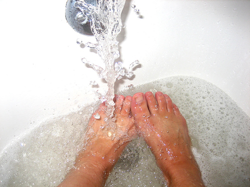 Why Nails Need a Winter Vacation